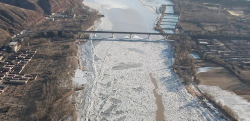 河道冰封